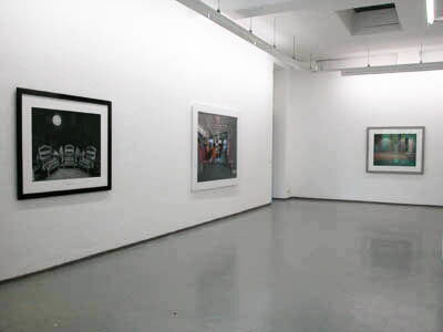 Installationsansicht, Lynne Cohen, »No Man's Land«, 2002