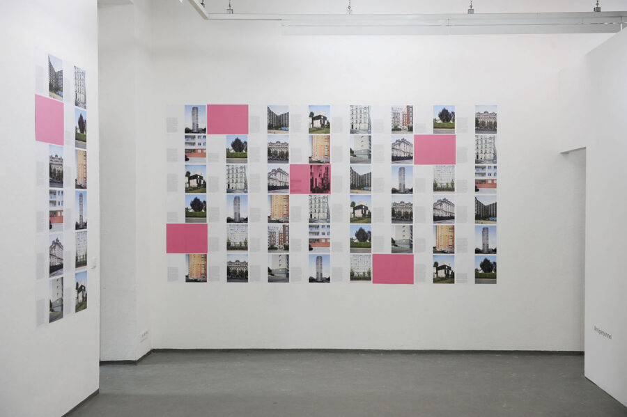Installationsansicht, Raphaёl Dallaporta, »Domestic Slavery / Antipersonnel«, 2015
