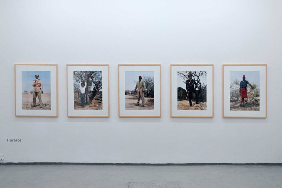 Installationsansicht, Charles Fréger, »Wilder Mann«, 2011