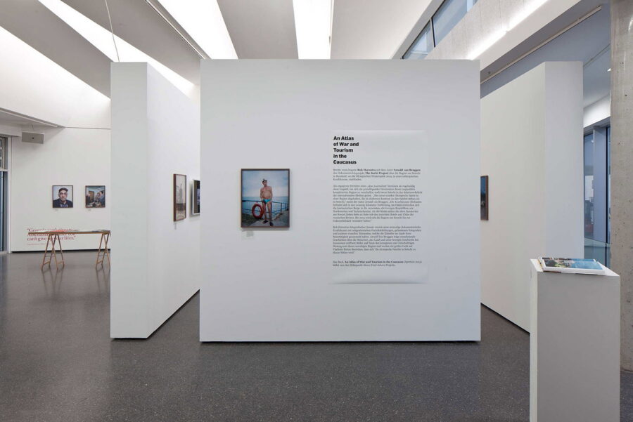 Installationsansicht, »The Sochi Project: An Atlas of War and Tourism in the Caucasus«, 2014