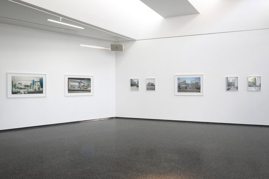 Installationsansicht, Randa Mirza, 2021