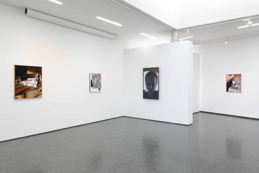 Installationsansicht, Simon Lehner, »To Cut A Blind Spot«, 2021