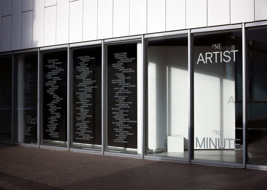 Installationsansicht, »one artist − one minute«, 2021