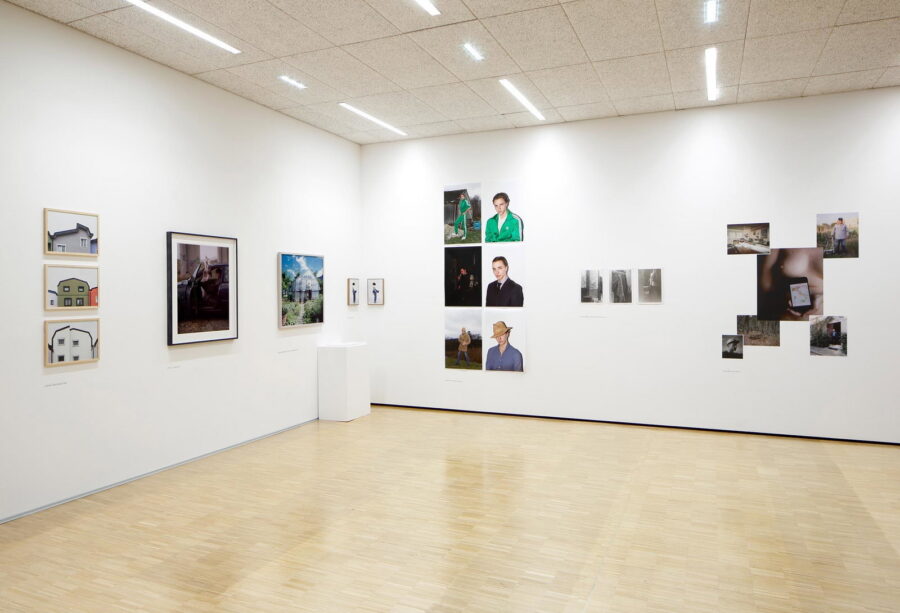 Installationsansicht, FOTOHOF>CALLING