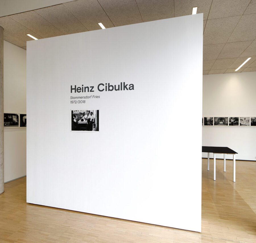 Installationsansicht, Heinz Cibulka, »Stammersdorf Fries 1972/2018«, 2023